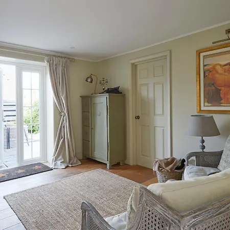Rockstone Cottage-2